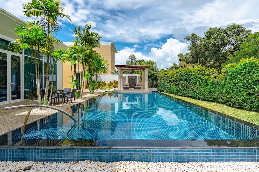 Andaman Pool Villas, Maikhao Beach Phuketの写真